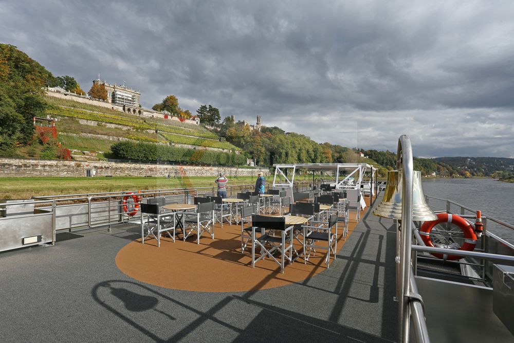Lingnerterrassen und Schloss Eckberg Dresden von MS Saxonia
