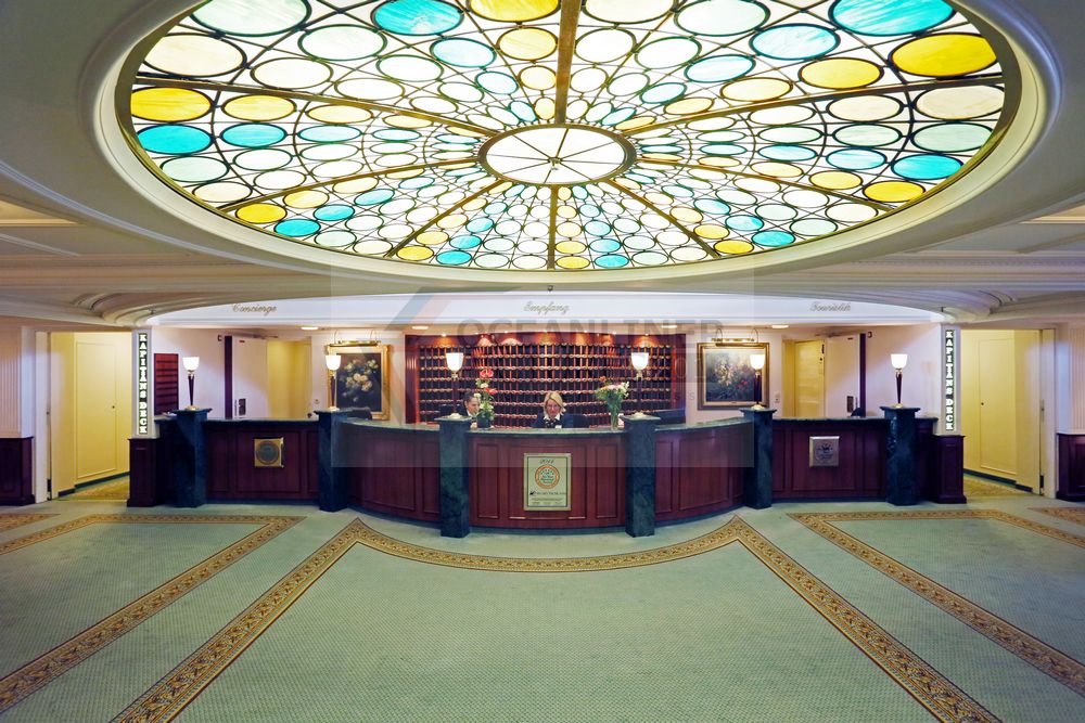 Lobby und Empfang MS Deutschland