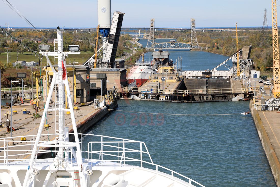 Lock Five Blick zur Glendale Bridge am Welland Canal Lock Five Blick zur Glendale Bridge am Welland Canal