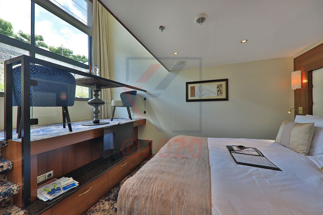 Loft Suite 107 about 2 levels MS Inspire