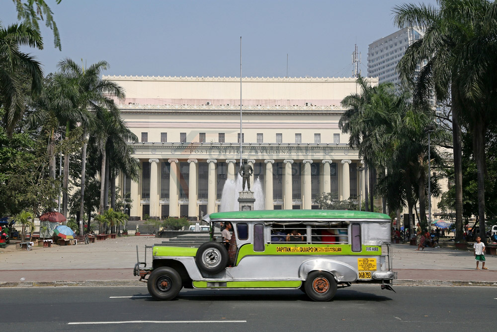 Manila Central Post Office mit Jeepney 14.02.2016