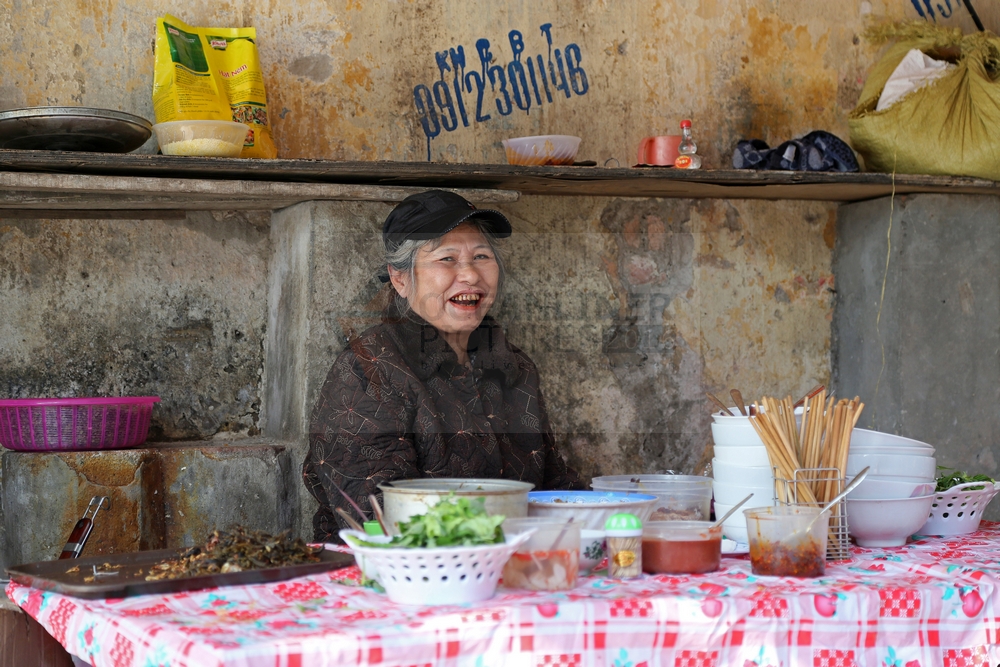 Marktfrau in Hanoi 07.02.2016 Marktfrau in Hanoi 07.02.2016