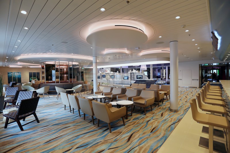 Mein Schiff 4 Waterkant Bar und Modellschiff