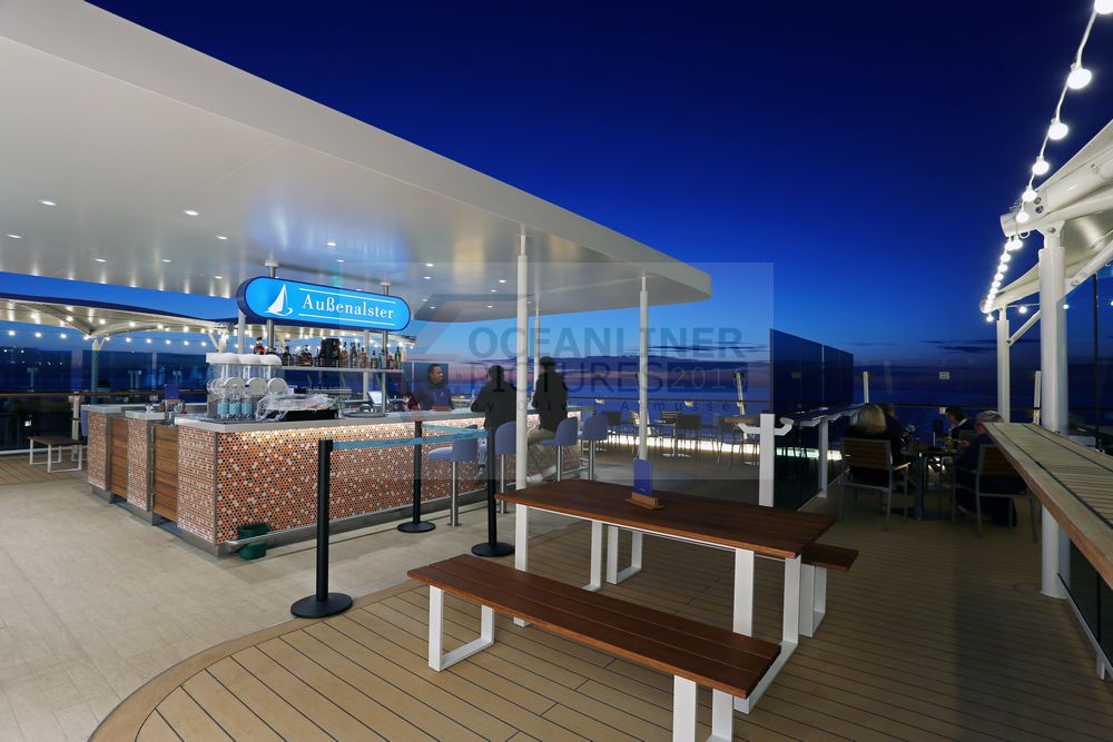 Mein Schiff 5 Außenalster Bar Blaue Stunde Mein Schiff 5 Außenalster Bar Blaue Stunde