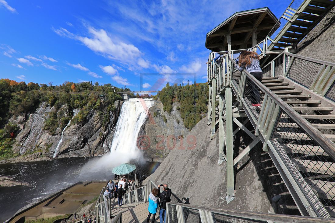 Montmorency Fall Québec, Canada, mit Holztreppe Montmorency Fall Québec, Canada, mit Holztreppe