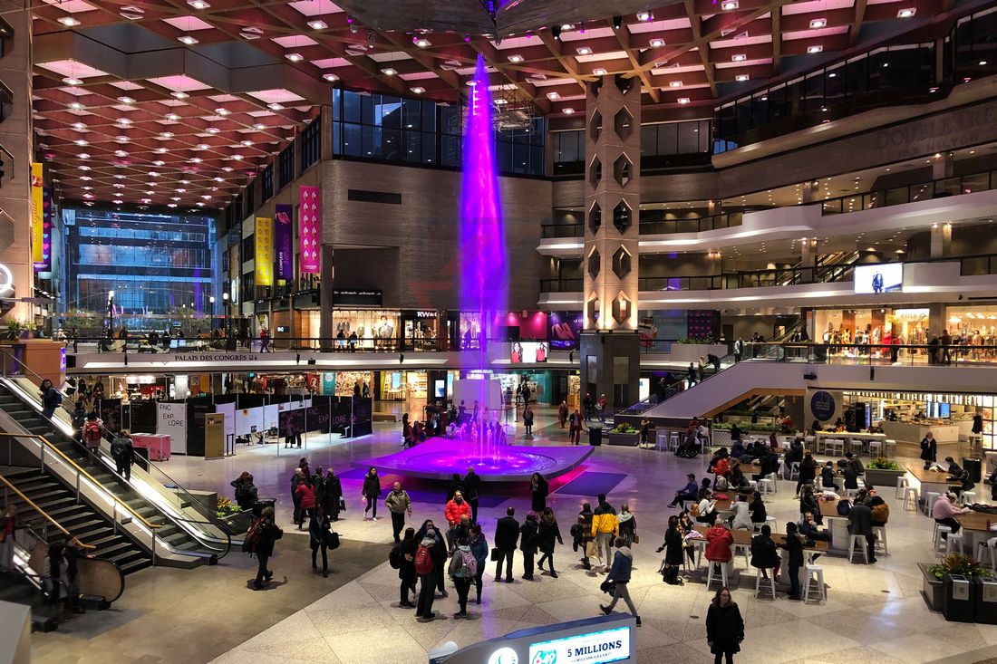 Montréal Eingang Underground City bei Complexe Desjardins Montréal Eingang Underground City bei Complexe Desjardins