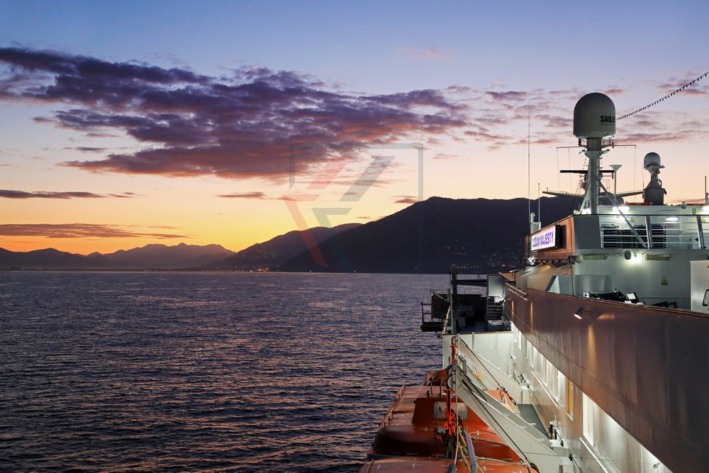 Morgendämmerung an der Amalfiküste bei Sorrent Morgendämmerung an der Amalfiküste bei Sorrent