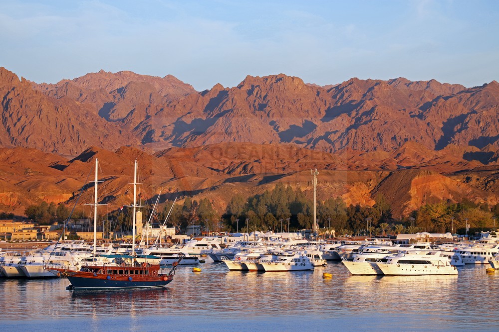 Morgenlicht im Hafen von Sharm El Sheikh Morgenlicht im Hafen von Sharm El Sheikh