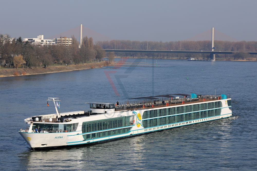 MS Alena erstmals in Bonn