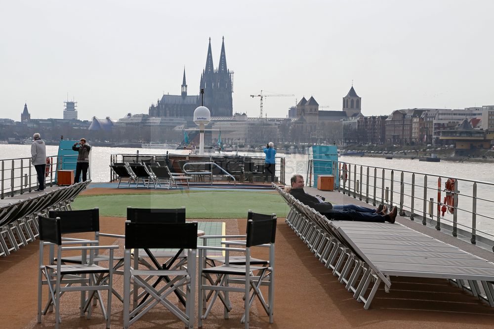 MS Alina Abfahrt in Köln am Rhein