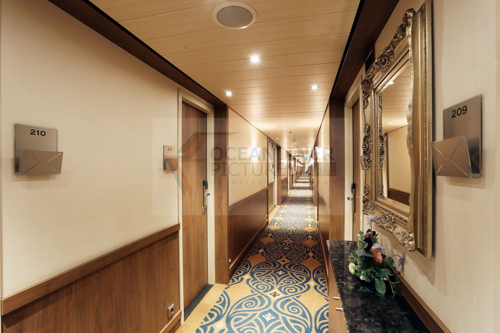 MS Alina Kabinengang Saturndeck MS Alina Kabinengang Saturndeck