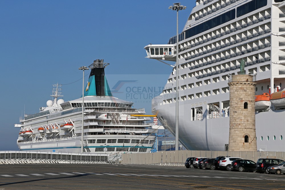 MS Artania und MSC Preziosa in Civitavecchia