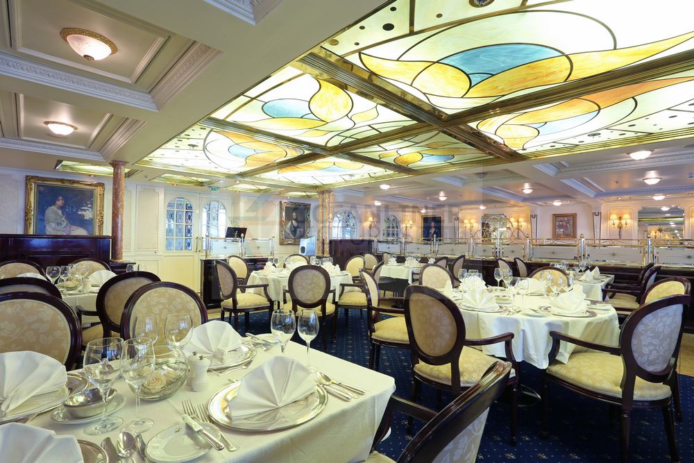 MS Deutschland Restaurant Vier Jahreszeiten