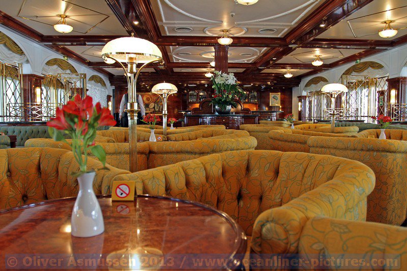 MS Deutschland Salon Lili Marleen