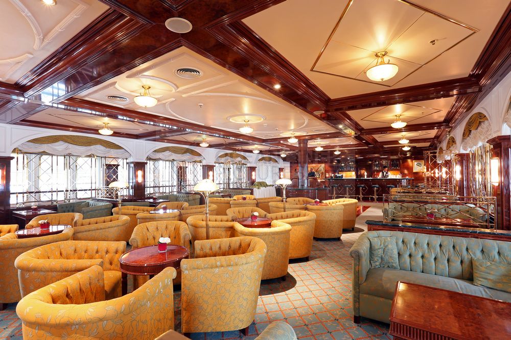 MS Deutschland Salon Lili Marleen