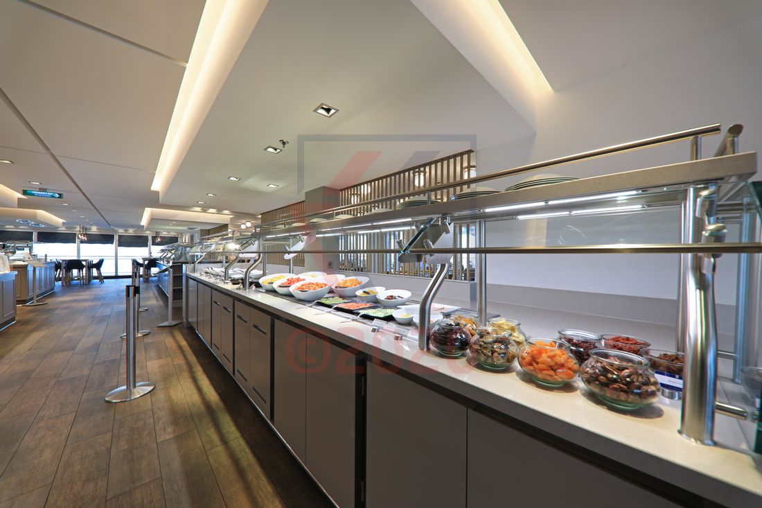 MS Europa 2 Yacht Club Buffet-Restaurant