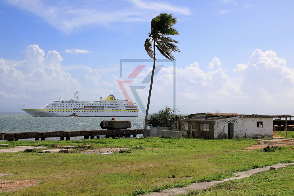 MS Hamburg vor Antilla, Kuba MS Hamburg vor Antilla, Kuba