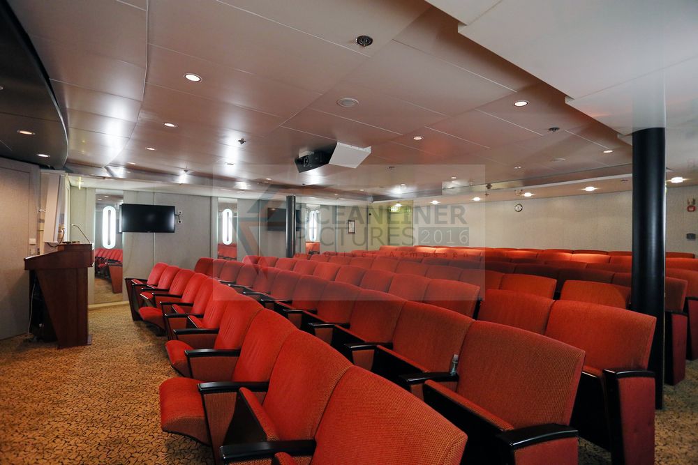 MS Hanseatic Darwin Hall