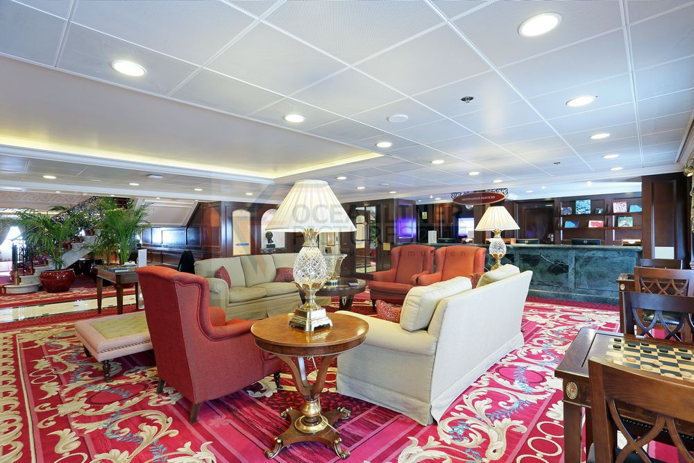 MS Insignia Grand Hall untere Ebene Foyer MS Insignia Grand Hall untere Ebene Foyer