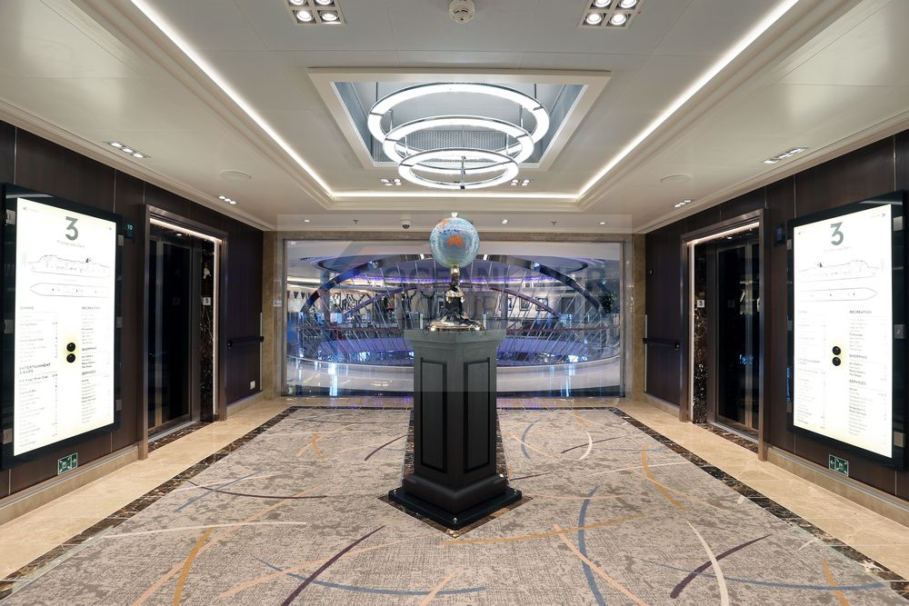 MS Koningsdam Fahrstuhlbereich Deck 3 mittschiffs MS Koningsdam Fahrstuhlbereich Deck 3 mittschiffs