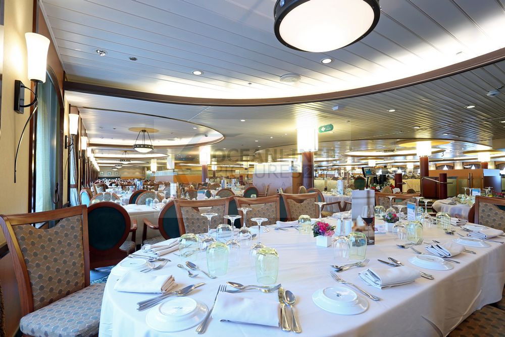 MS Monarch Restaurante Boreas