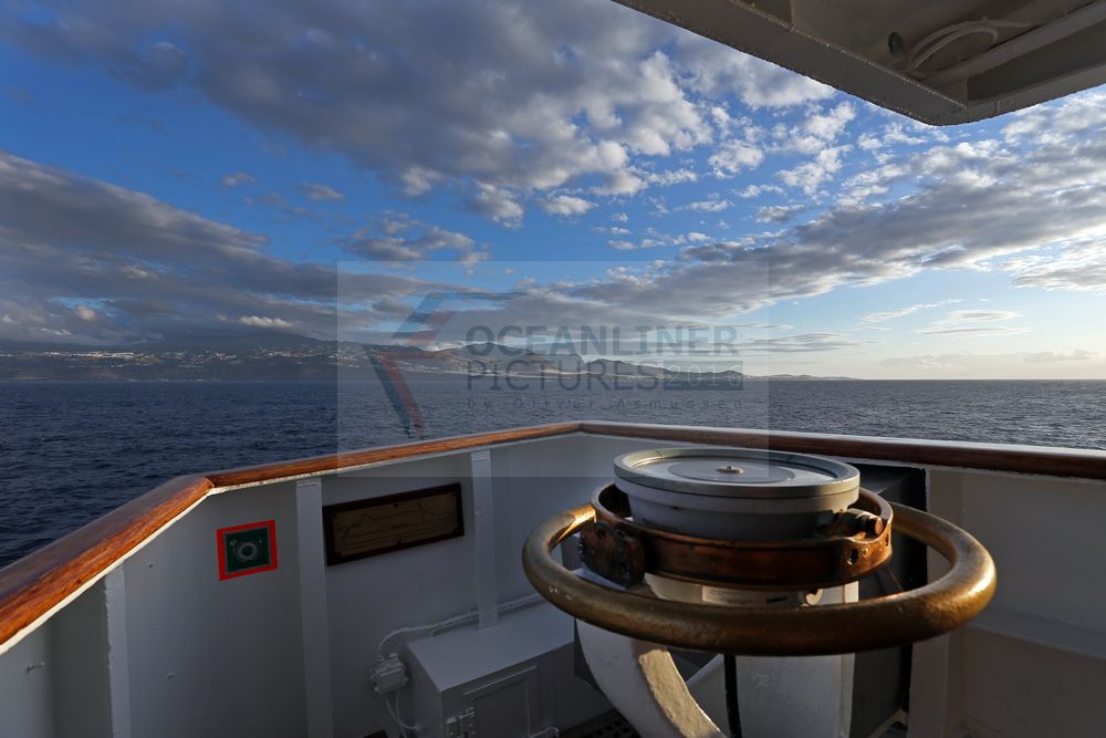 MS Ocean Majesty und Westküste von Gran Canaria
