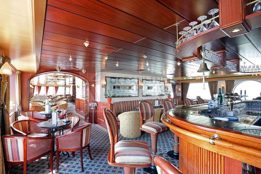 MS Switzerland Panoramasalon Bar