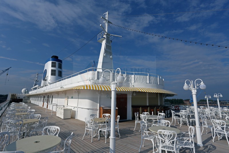 MS World Odyssey Lido Cafe Deck 9