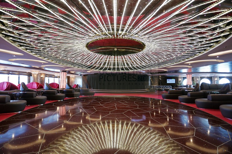 MSC Splendida The Aft Lounge