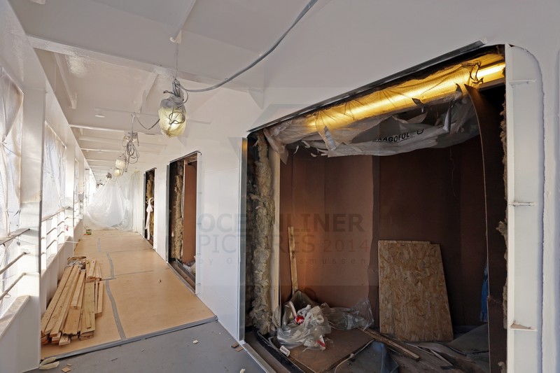 neue Balkone Deck 8 MS Artania 02.11.2014 neue Balkone Deck 8 MS Artania 02.11.2014