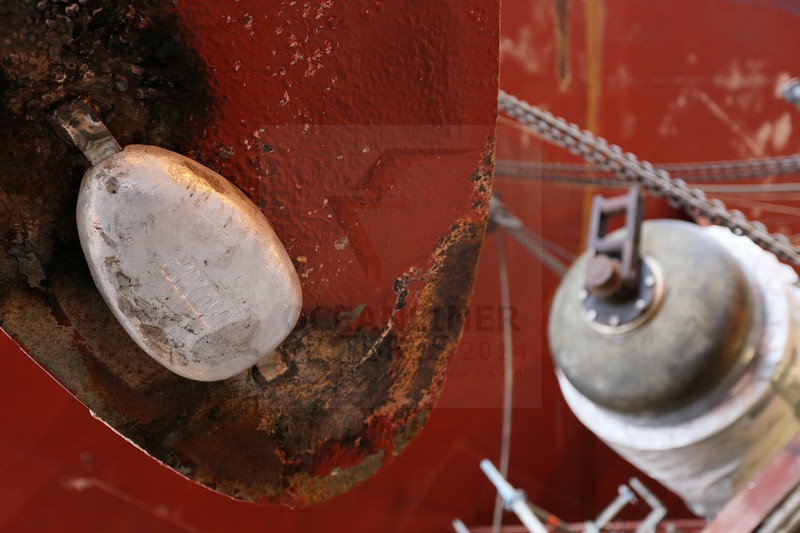 neue Zinkanode am Ruderblatt der MS Artania 22.10.2014 neue Zinkanode am Ruderblatt der MS Artania 22.10.2014