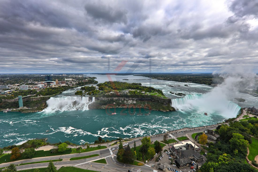 Niagarafälle und Niagara River vom Skylon Tower aus gesehen Niagarafälle und Niagara River vom Skylon Tower aus gesehen