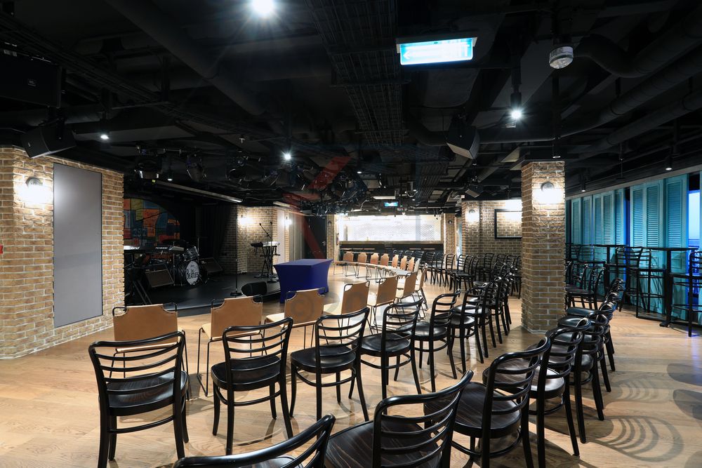 Norwegian Bliss The Cavern Club