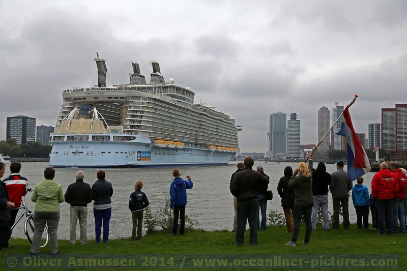 Oasis of the Seas Abschied in Rotterdam am 14.10.2014 Oasis of the Seas Abschied in Rotterdam am 14.10.2014