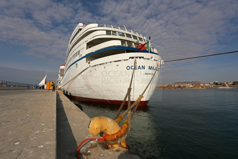 Ocean Majesty im Hafen von Alicante 25.05.2015
