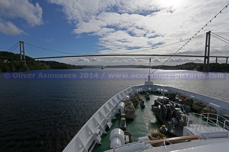 Ocean Majesty und die Askoy-Bridge in Bergen Ocean Majesty und die Askoy-Bridge in Bergen