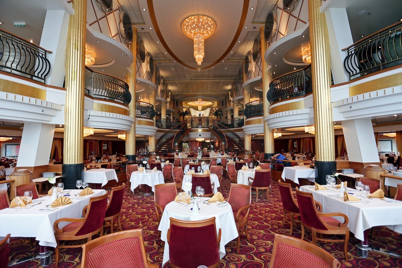 Oceanic à la Carte Restaurant Color Magic