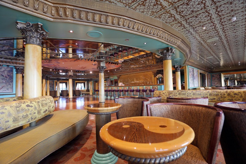 Orientale Lounge und Roero Bar Costa Mediterranea