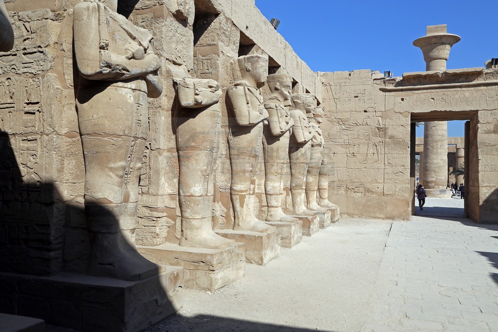 Osirispfeiler im Tempel des Ramses III in Karnak Osirispfeiler im Tempel des Ramses III in Karnak