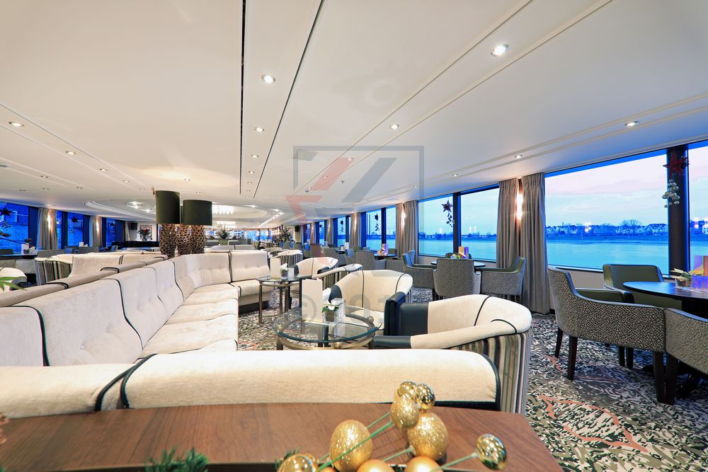 Panorama-Lounge MS William Wordsworth