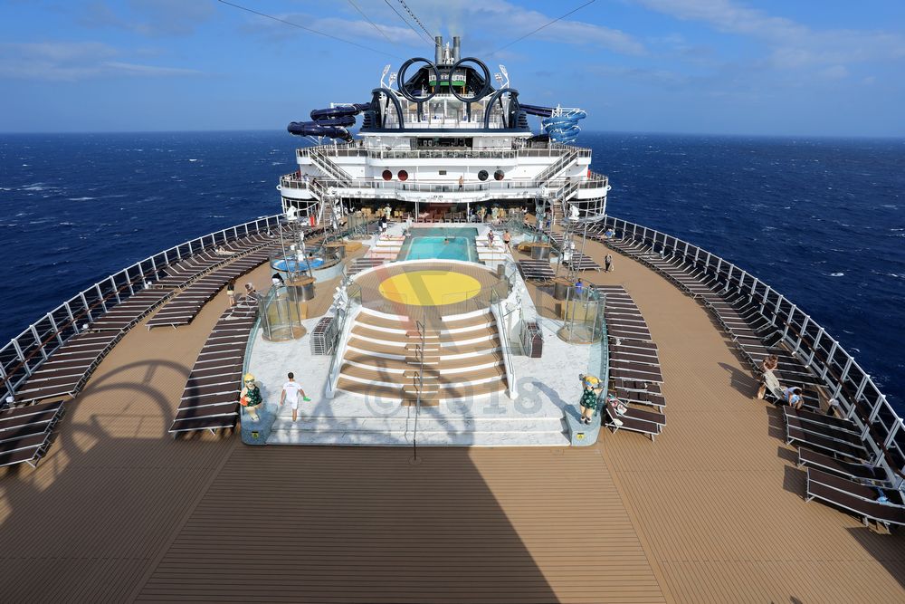 Panoramablick MSC Seaview Sonnendeck und Panorama Pool von Deck 20 Panoramablick MSC Seaview Sonnendeck und Panorama Pool von Deck 20