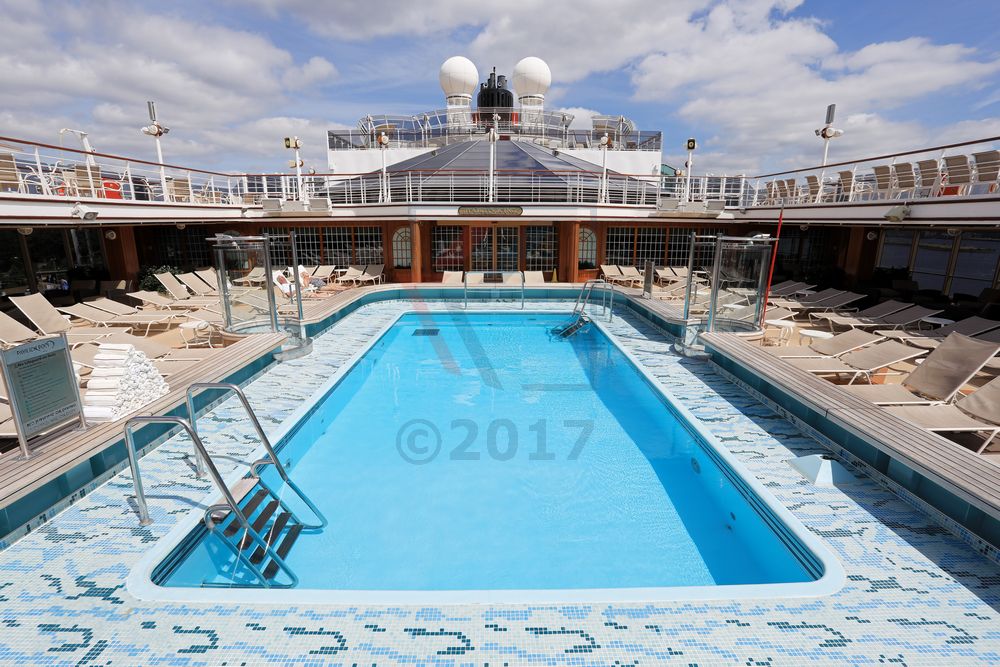 Pavillion Pool Queen Elizabeth