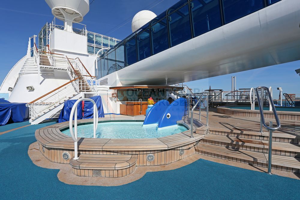 Pirates view Pools und Morgan´s Bar Caribbean Princess