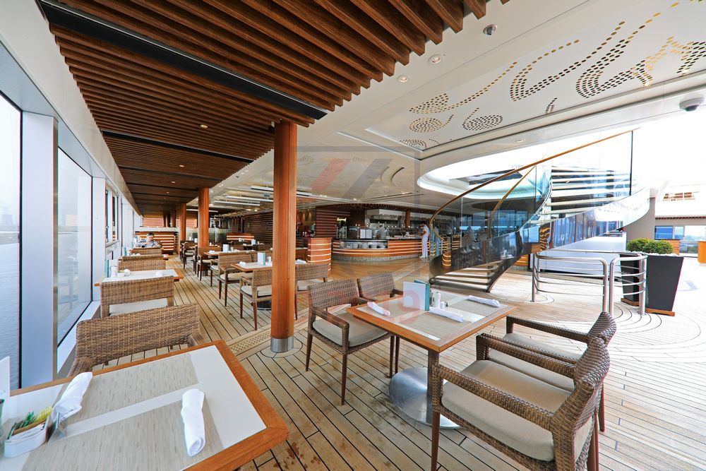 Pool Grill Seven Seas Explorer