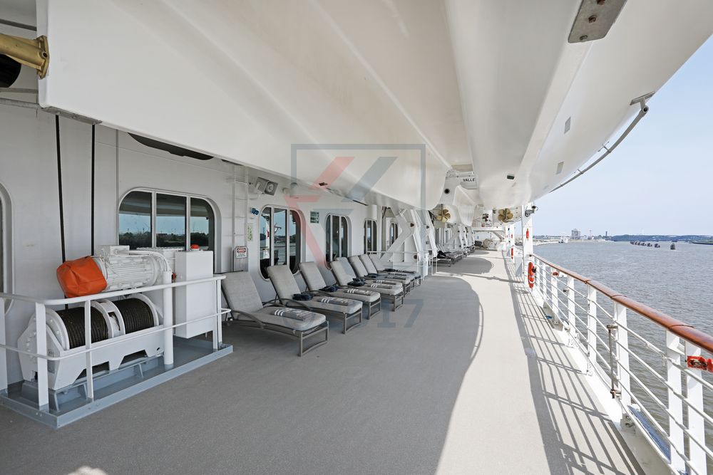 Promenade Azamara Journey