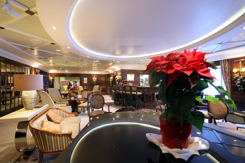 Raffles Bar und Cafe auf der Adonia