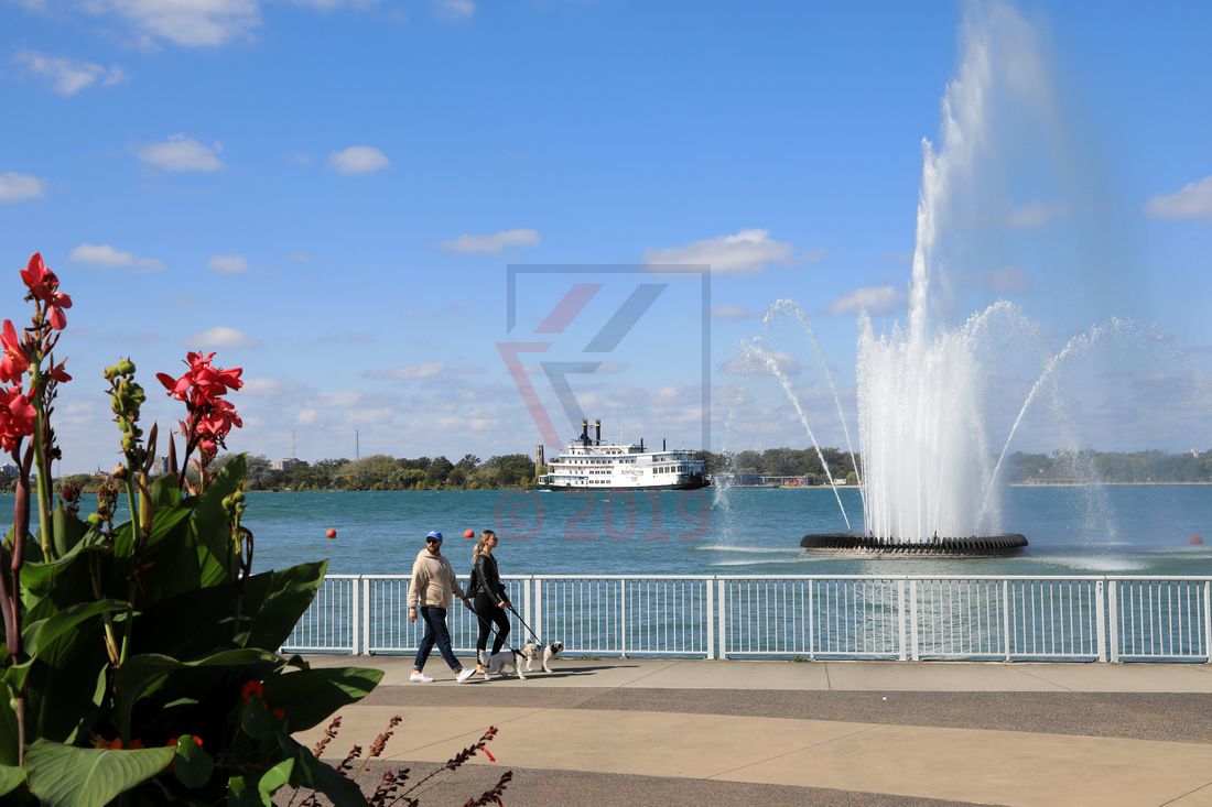 Reaume Park und Peace Fountain Windsor mit Detroit Princess Reaume Park und Peace Fountain Windsor mit Detroit Princess