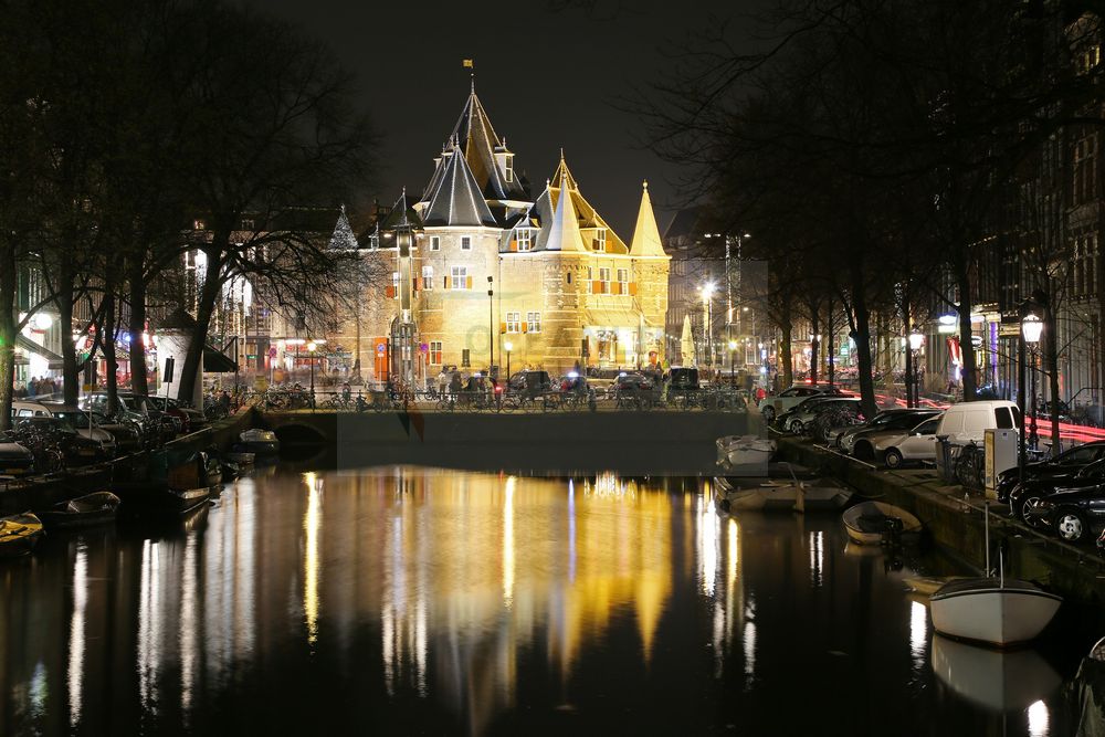 Restaurant Cafe In de Waag, Amsterdam bei Nacht