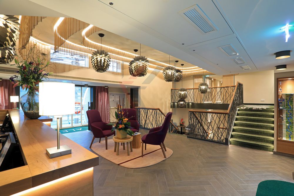 Rezeption und Foyer MS Alena