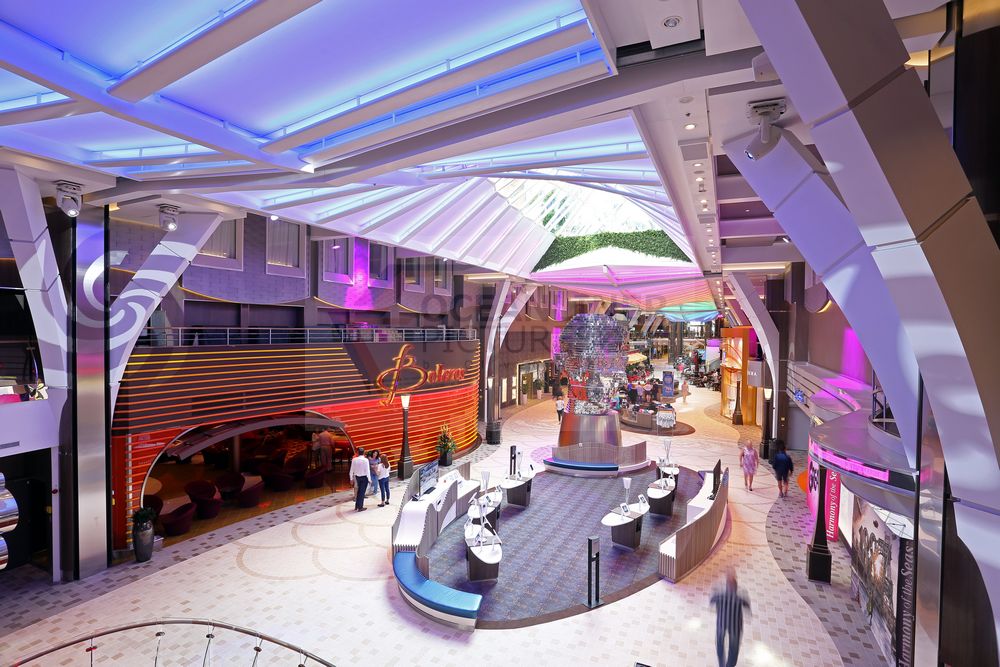 Royal Promenade Harmony of the Seas am frühen Abend